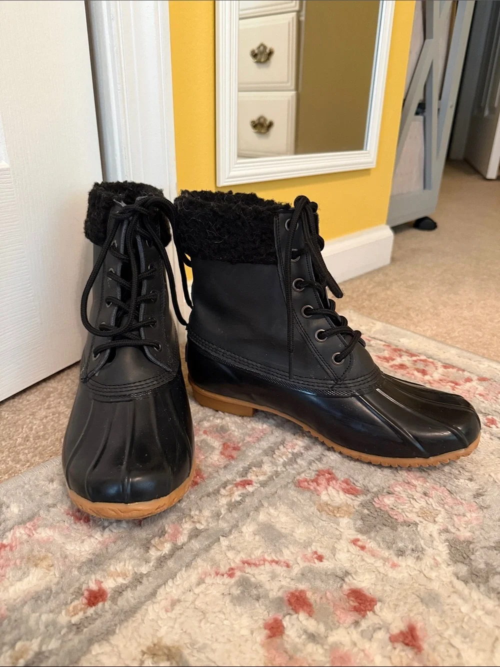 G.H. Bass & Co. Black Lace-Up Faux-Fur Trim Duck Boots